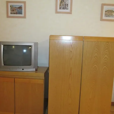 Apartament Cerboni 18 *