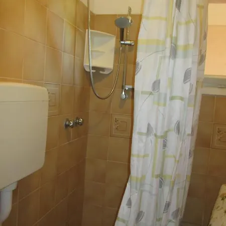 Apartament Cerboni 18 *