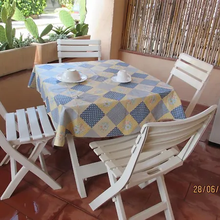 Cerboni 18 Apartament Porto Azzurro